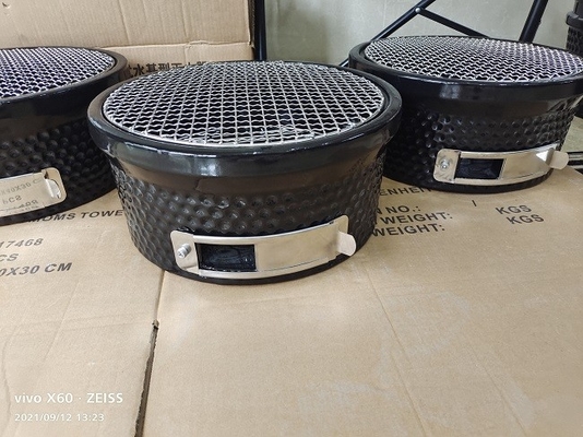 BBQ陶磁器のKamadoのテーブルのグリル330MMの木炭